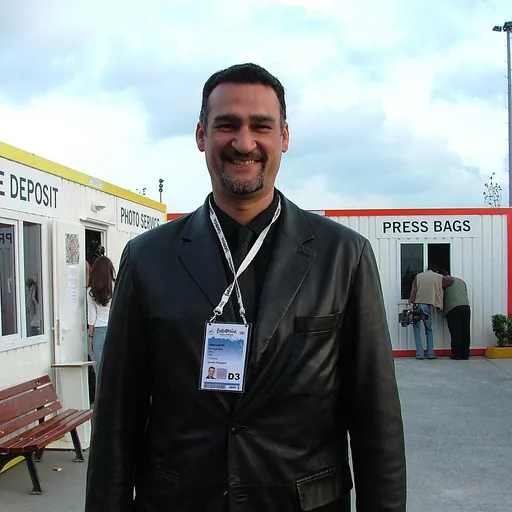 Portrait of Kike Santander