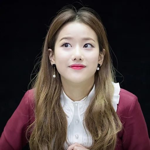 Portrait of Lee Na-eun