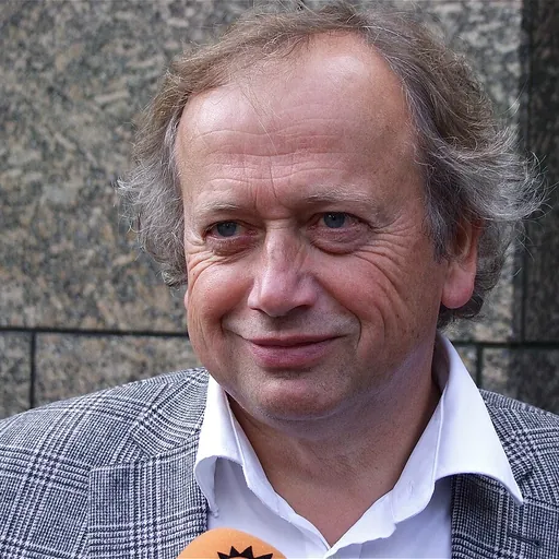 Portrait of Henk Bleker