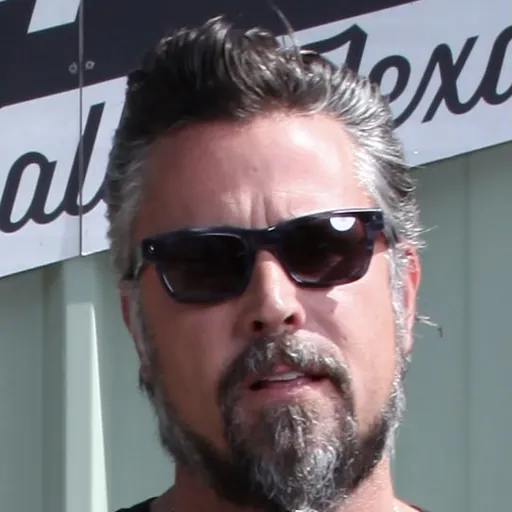 Portrait of Richard Rawlings