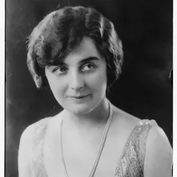 Portrait of Alexandra Carlisle