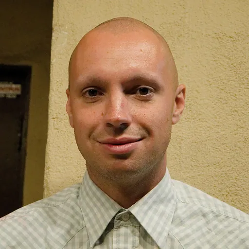 Portrait of Dan Hentschel