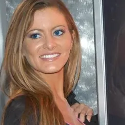 Portrait of Holly Weber