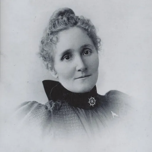 Portrait of Callie Leach French