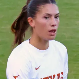 Portrait of Holly Ward