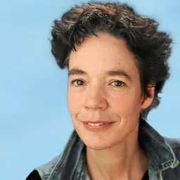 Portrait of Patricia Linhard