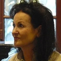 Portrait of Hanan al-Shaykh