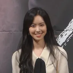 Portrait of Jin Se-yeon