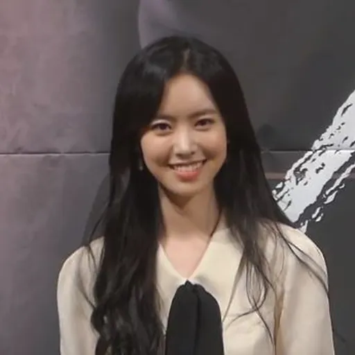 Portrait of Jin Se-yeon