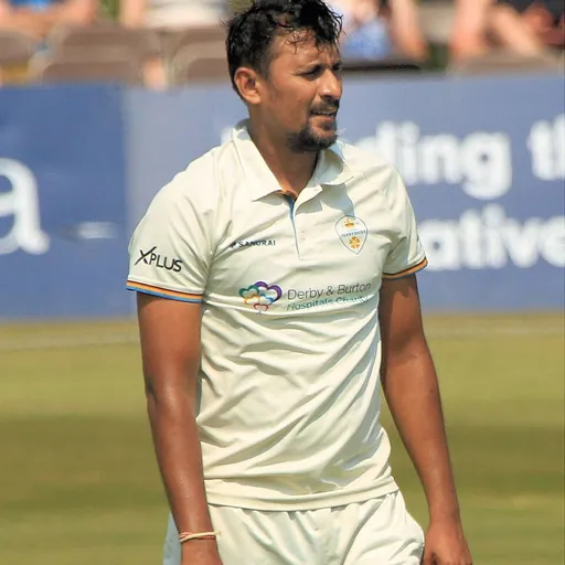 Portrait of Suranga Lakmal