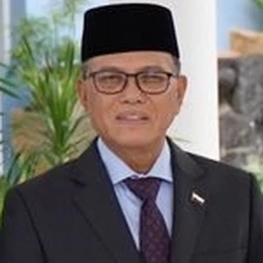 Portrait of Wan Rosdy Wan Ismail