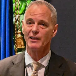 Portrait of Simon Dallow