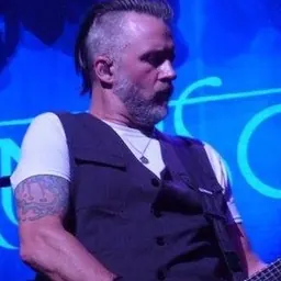 Portrait of Troy McLawhorn