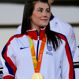Portrait of Hollie Arnold