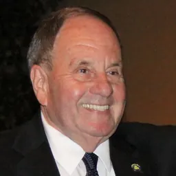 Portrait of Tom Rowland