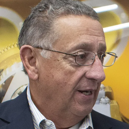 Portrait of Kent Calfee