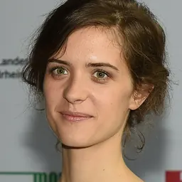 Portrait of Liv Lisa Fries