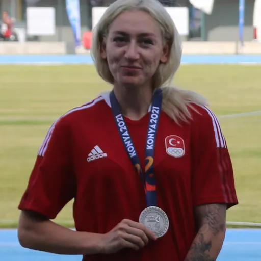 Portrait of Tuğba Danışmaz