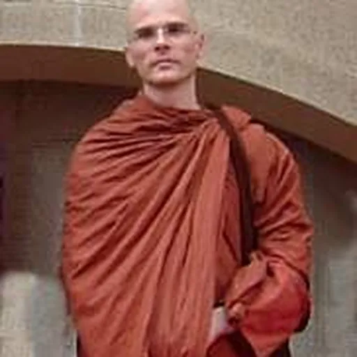 Portrait of Bhikkhu Anālayo