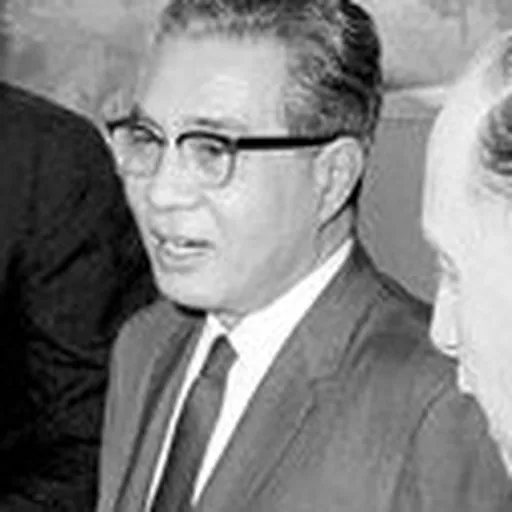 Portrait of Nhiek Tioulong