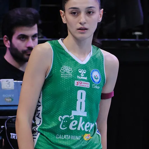 Portrait of Buse Ünal
