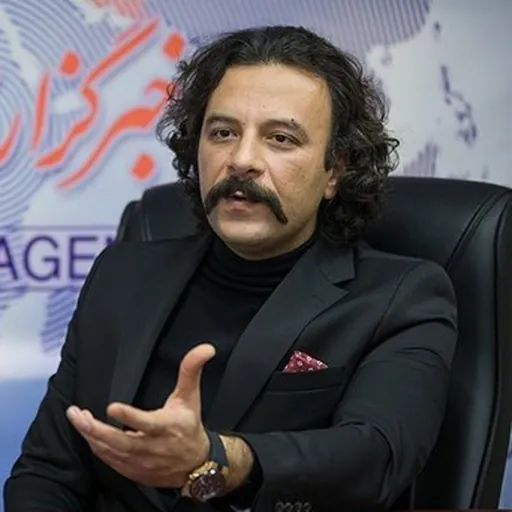 Portrait of Hesam Manzour