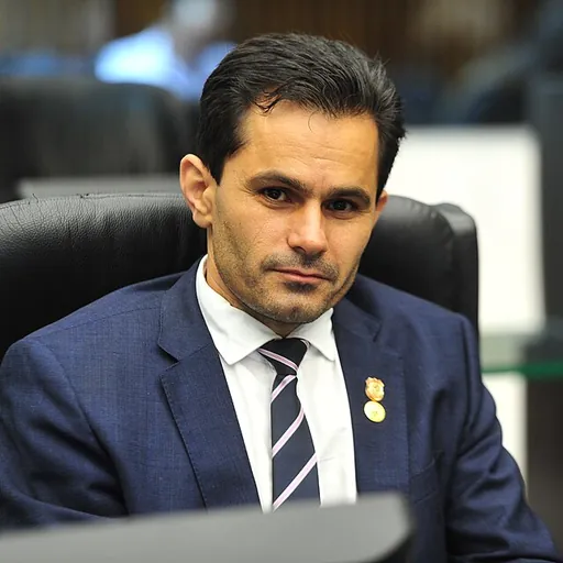 Portrait of Marcio Pacheco