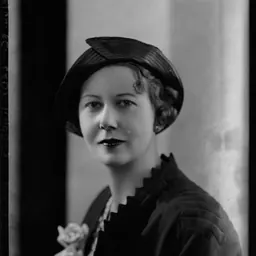 Portrait of Doris Rhodes