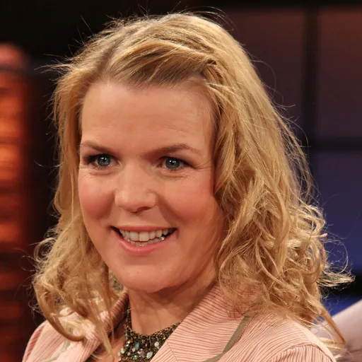 Portrait of Mirja Boes