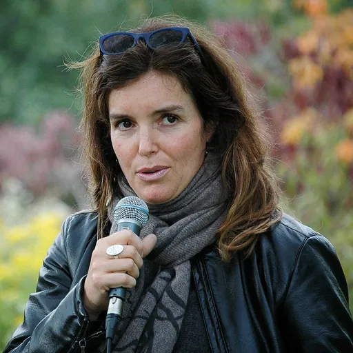 Portrait of Gill Deacon