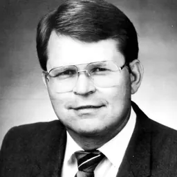 Portrait of Tom Warner