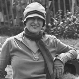 Portrait of Yvonne Rozille