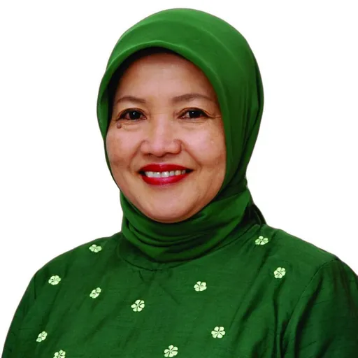 Portrait of Lathifah Shohib