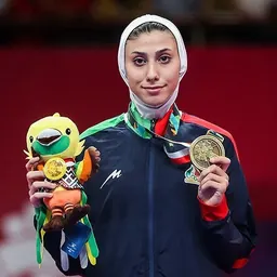Portrait of Nahid Kiani