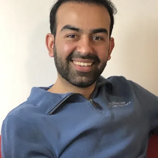 Portrait of Safi Rauf