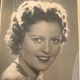 Portrait of Meg Lemonnier