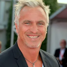 Portrait of David Ginola