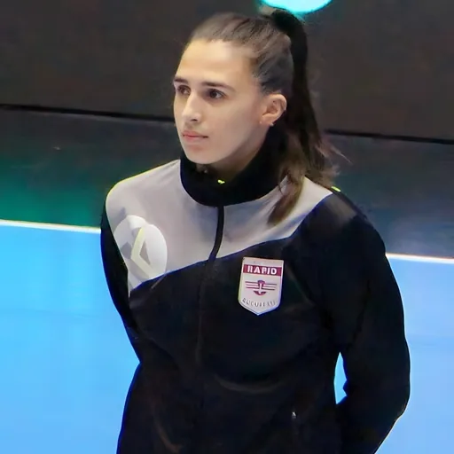Portrait of Lorena Ostase