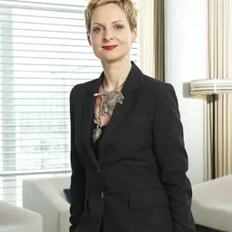 Portrait of Linda Davidson