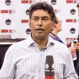 Portrait of Ian Hanomansing