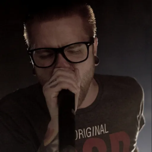 Portrait of Matty Mullins