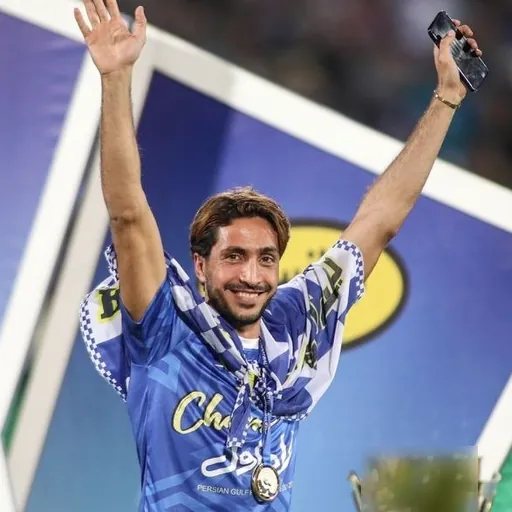 Portrait of Siavash Yazdani