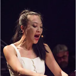Portrait of Jen Shyu