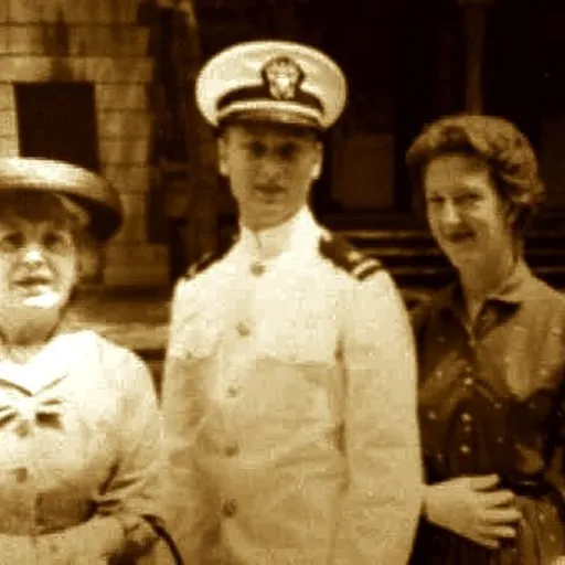 Portrait of Eileen Harris