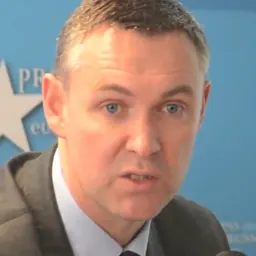 Portrait of Simon Hix