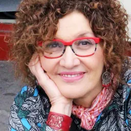 Portrait of Myriam Moscona