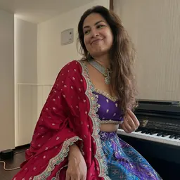 Portrait of Samira Koppikar
