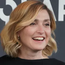 Portrait of Julie Gayet