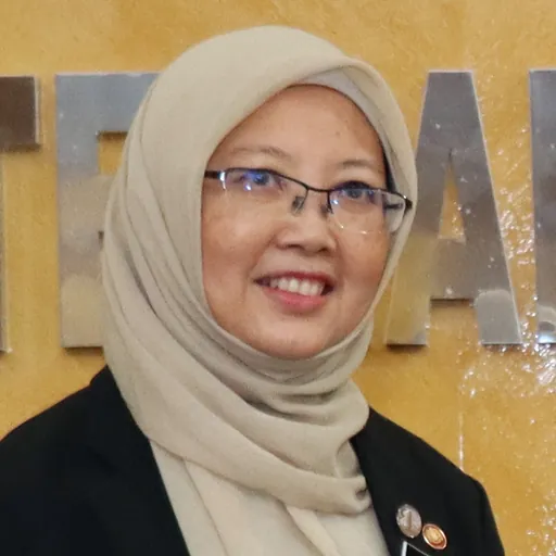 Portrait of Zaliha Mustafa