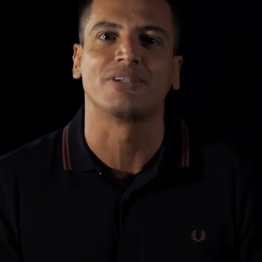 Portrait of Leo Dias